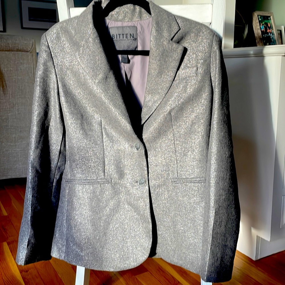BITTEN, SJP, gray blazer w silver threading throughout, Size L
